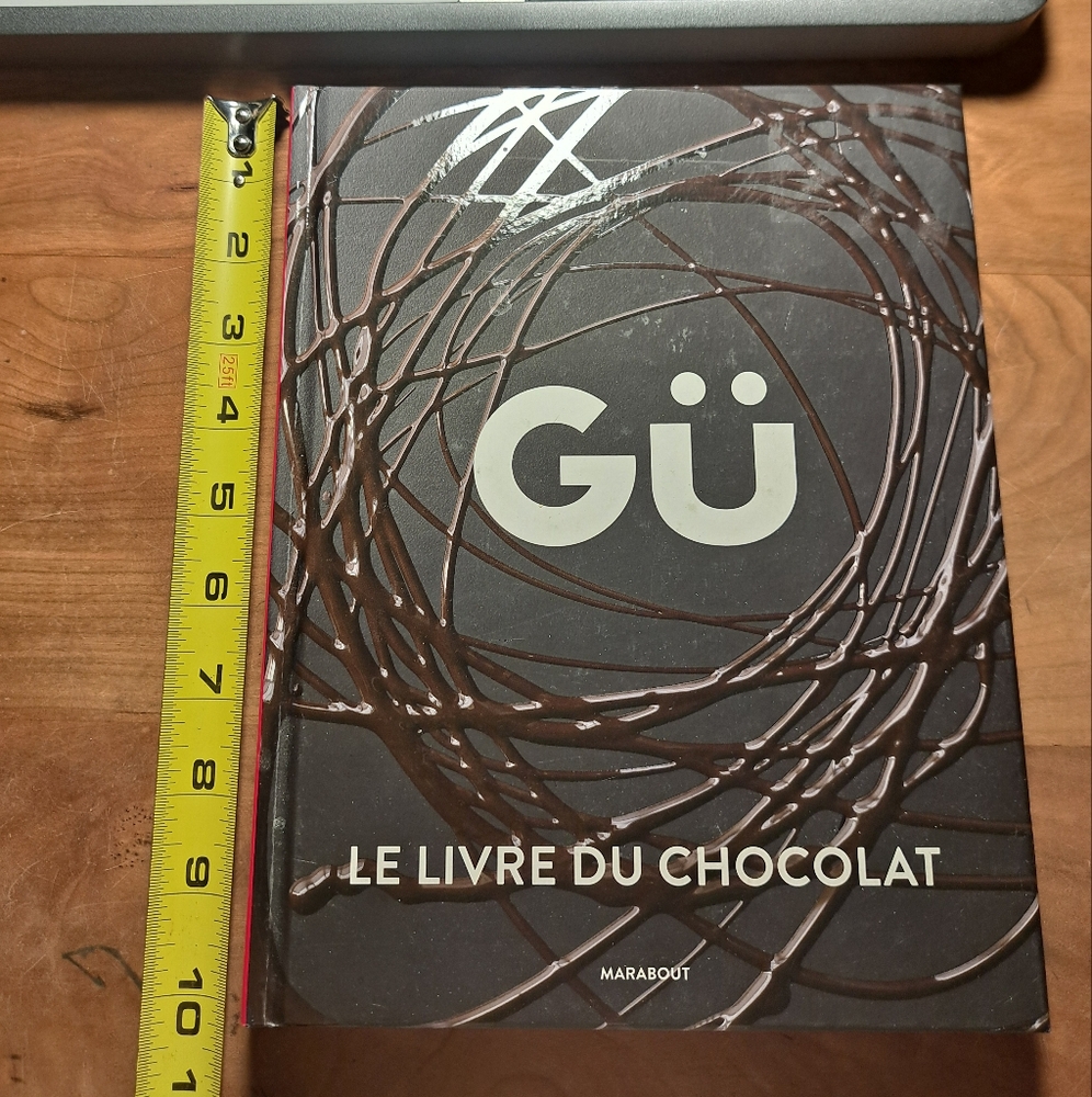 Gü Le Livre Du Chocolat Hardcover Book. French edition